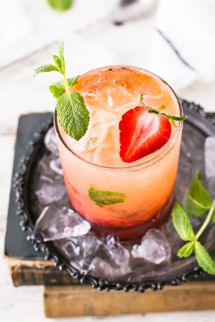 Strawberry & Thyme Gin Fizz